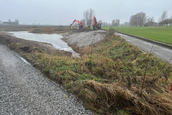 Uppdatering kring dammen vid hål 12